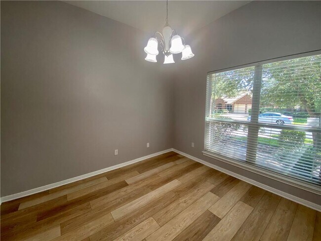 Building Photo - 4307 Fairway Path