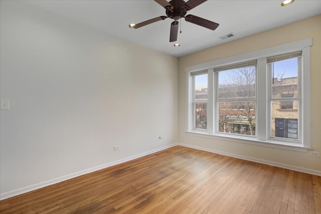 Foto del edificio - 4641 N Rockwell St