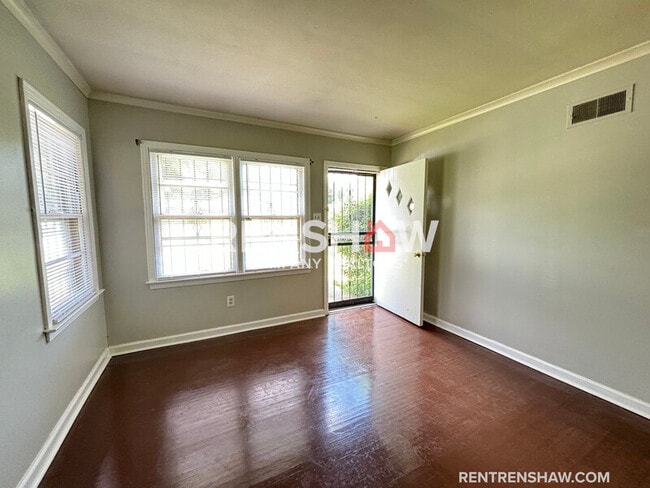 Building Photo - 1339 Greendale Ave