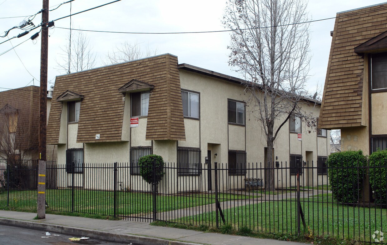 Primary Photo - 1420 Sepulveda Ave