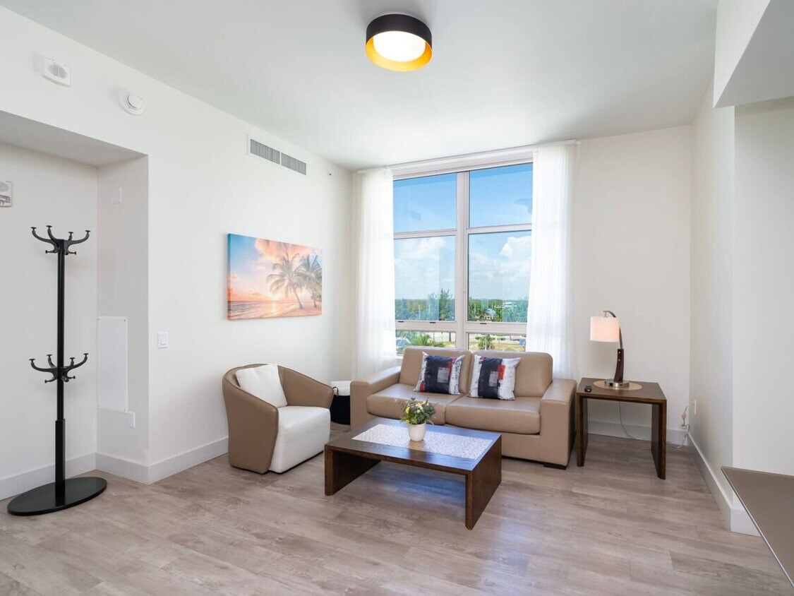 Foto principal - 777 N Ocean Dr