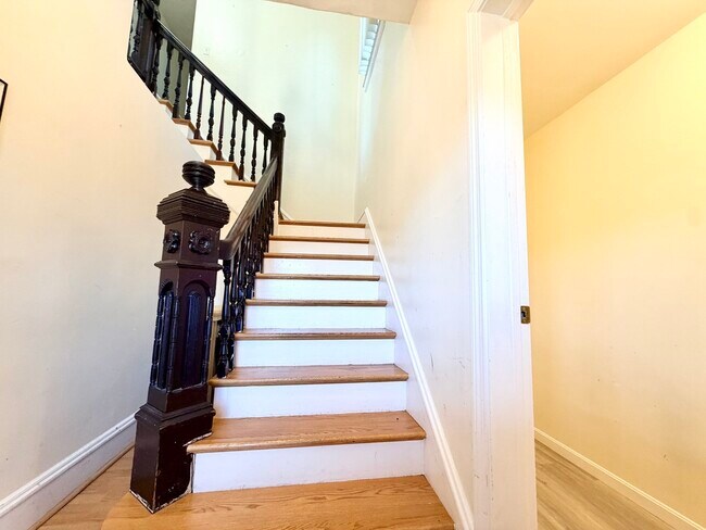 Foto del edificio - 604 Westford St