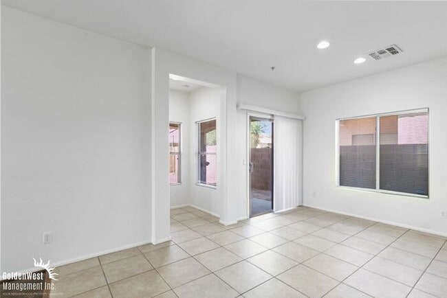 Foto del edificio - Beautiful 3Bdm 2Ba + Den Home Near Avondale & Goodyear!