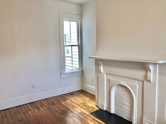 Building Photo - 521 N 29th St