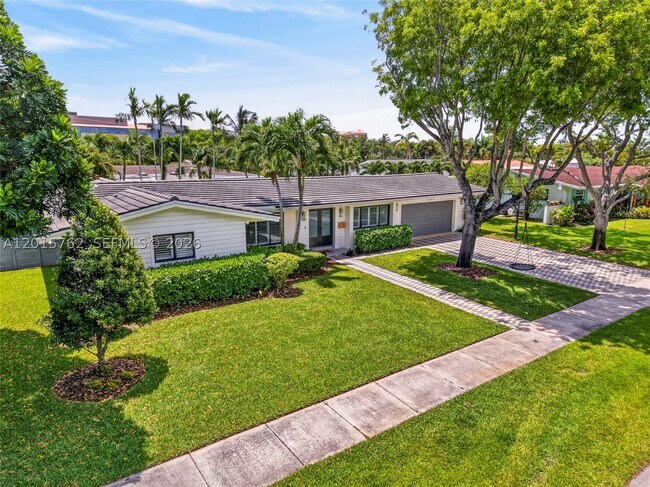 Foto del edificio - 8820 SW 85th St