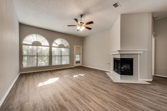 Foto del edificio - Beautiful Allen Home!