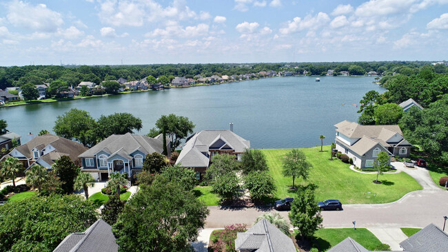 Building Photo - 1364 Deep Water Dr