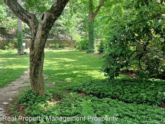 Foto del edificio - 3 br, 1 bath House - 176 N Main St