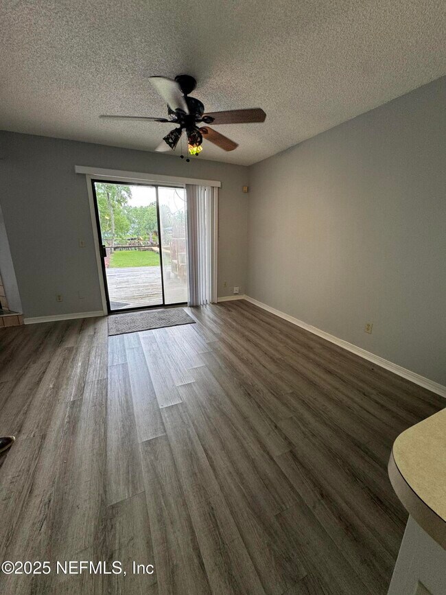 Building Photo - 1616 Mardis Pl W