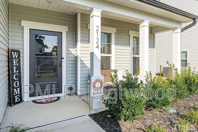 Foto del edificio - 2124 Fox Chapel Pl