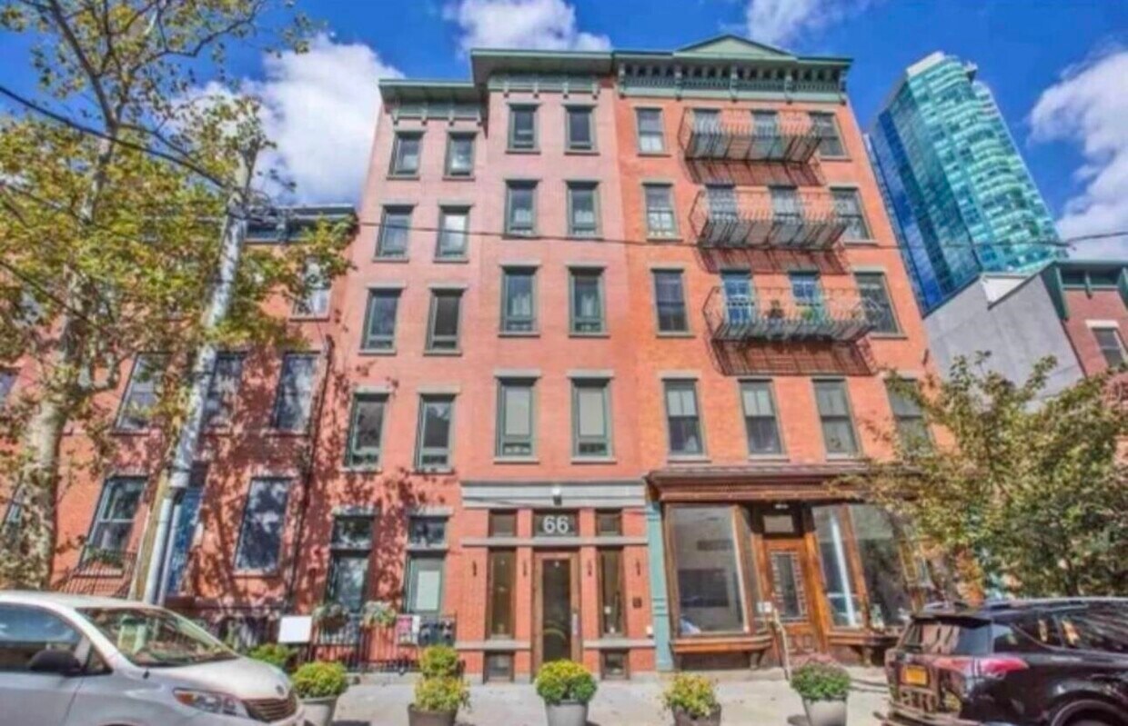 Foto principal - 66 MORRIS St