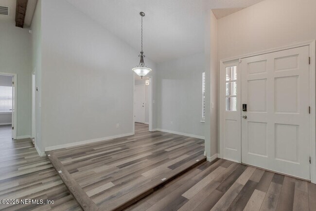 Foto del edificio - 3331 Ashridge Dr