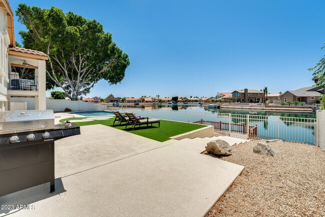 Foto del edificio - 5527 W Arrowhead Lakes Dr