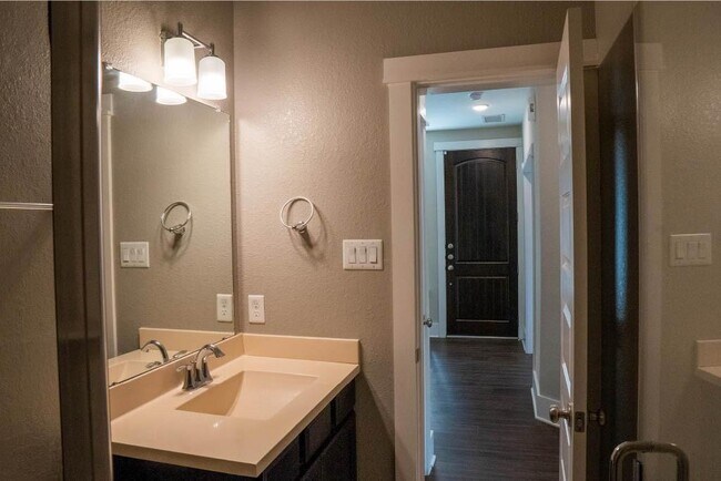 Building Photo - 12503 Holly Blue Ln