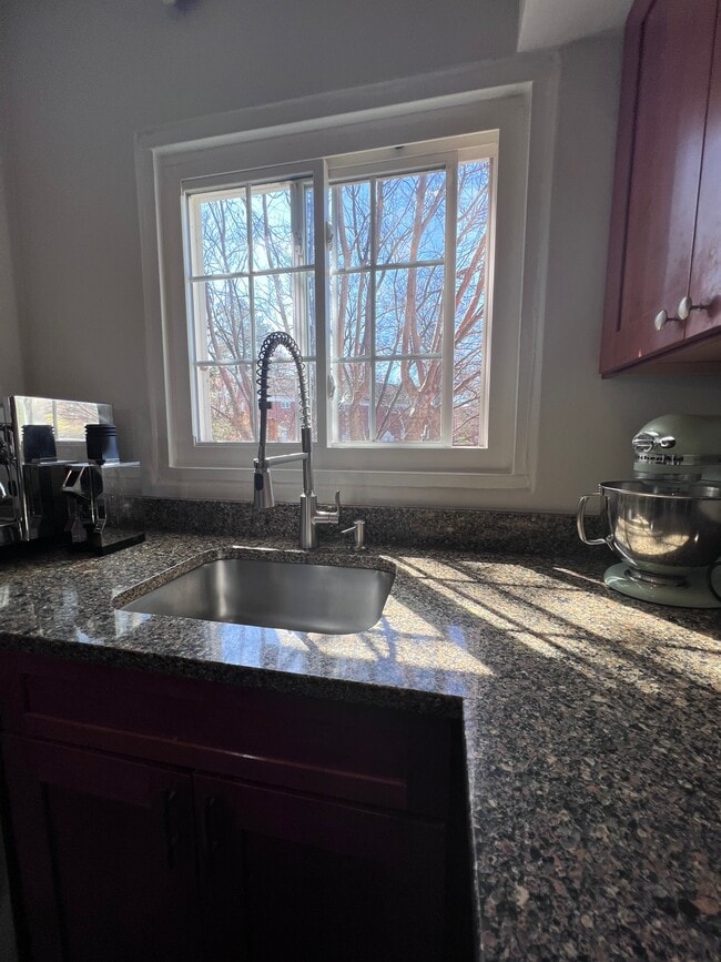 Building Photo - 1609 Ripon Pl