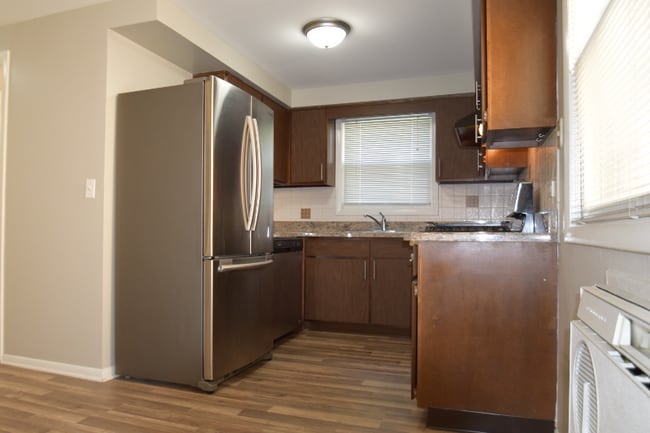 Building Photo - 1469 Ashland Ave