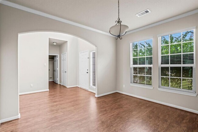 Building Photo - 996 Oak Glen Dr