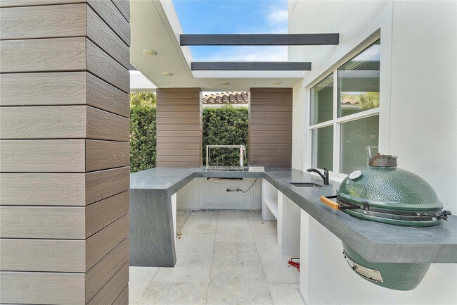 Building Photo - 12015 NW 83rd Pl