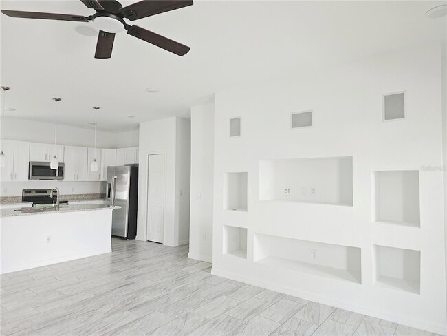 Building Photo - 39 Catalina Ct