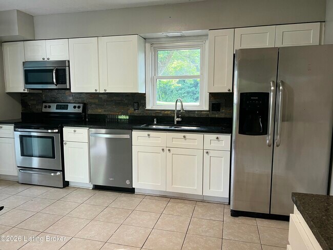 Foto del edificio - 616 Clairview Dr