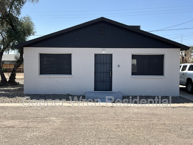 Building Photo - 2416 W Coolidge St