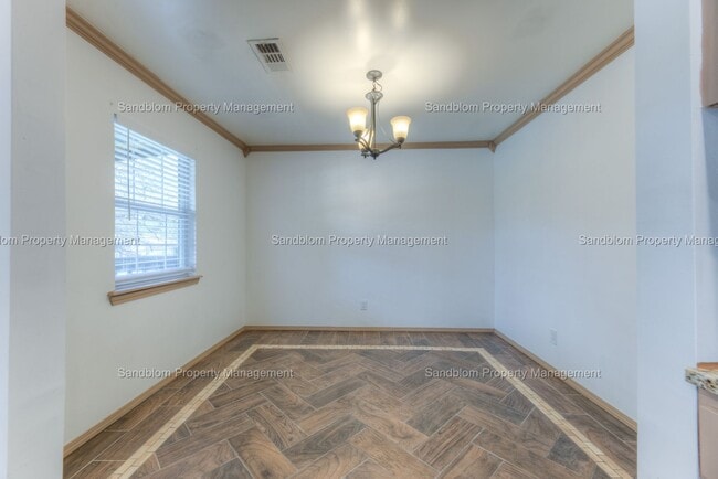 Building Photo - FOR LEASE | Sand Springs | $1225 Rent | 3 ...