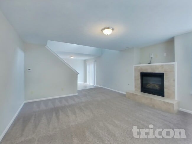 Building Photo - 2621 Grand Fir Dr