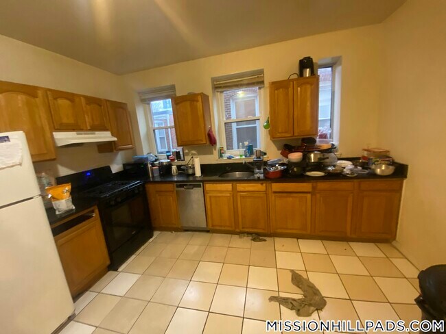 Foto del edificio - 1460 Tremont St