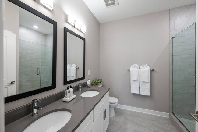 Foto del edificio - Claremont on the Square