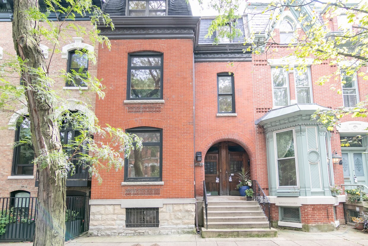 Primary Photo - 2139 N Sedgwick St