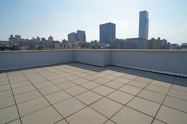 Building Photo - 1635 Lexington Ave
