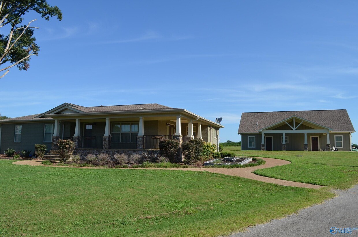 585 Bobo Section Rd, Hazel Green, AL 35750 House Rental in Hazel