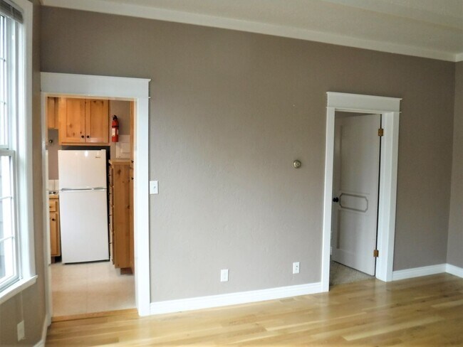 Foto del edificio - Adorable 1 bed 1 bath North End Apartment off 9th & Ada
