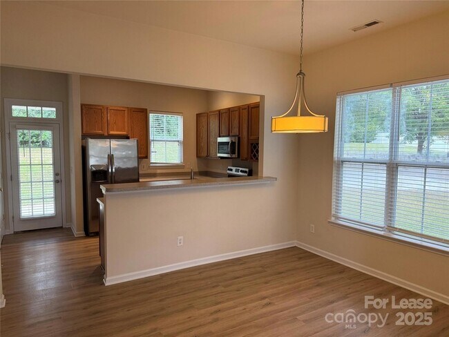 Foto del edificio - 3206 Hiram St