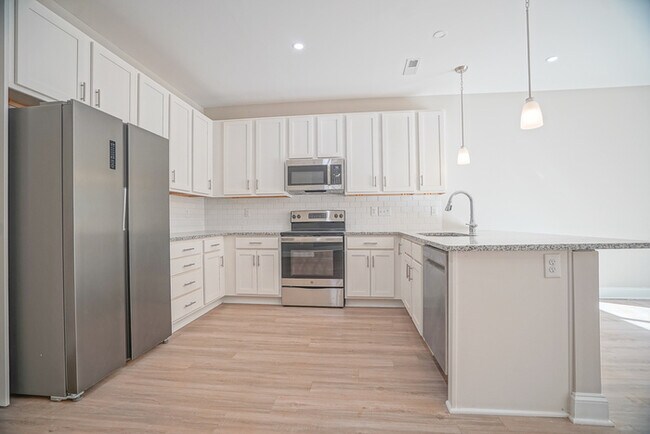 Building Photo - 260 Acorn Acres Rd
