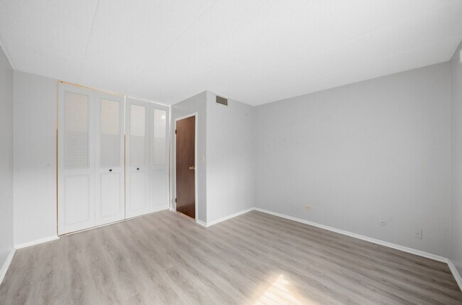 Foto del edificio - 3850 S Parkway Dr