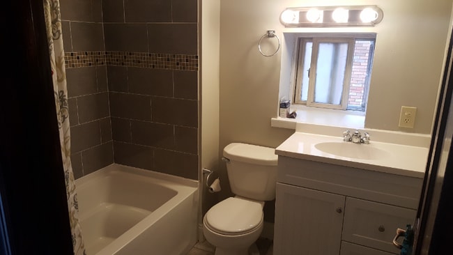 Photo - 431 Atwood St House