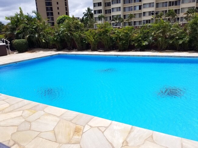 Building Photo - 2 bedroom, 2 bathroom, 2 parking @ Franklin Towers!!