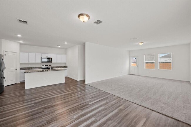 Building Photo - 200 Gemsbok Rd