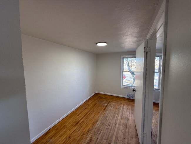 Foto del edificio - 1609-1611 Dewey St