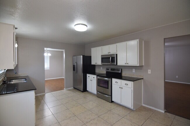 Foto del edificio - 4400 Lonesome Dove Dr