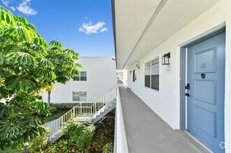 Building Photo - 279 Normandy Ln