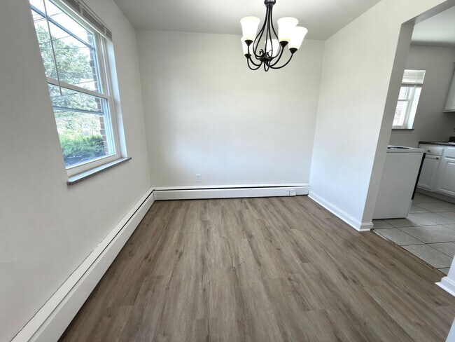 Building Photo - 5917 Cary Ave