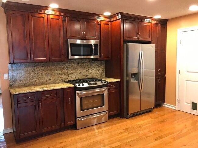 Foto del edificio - 58 Harding Ave
