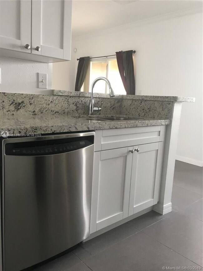 Foto del edificio - 11700 SW 2nd St