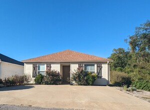 Building Photo - 45 Sophie Jo Ln