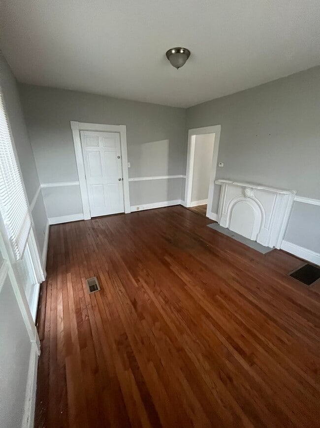 Building Photo - 4805 Eastern Ave