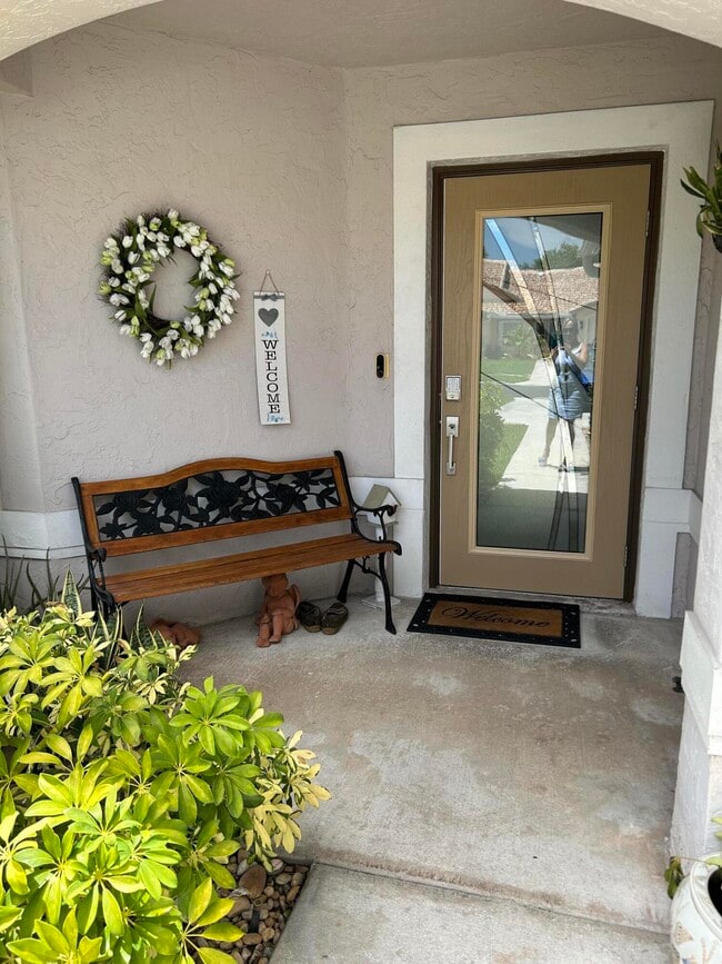 Building Photo - 10470 Pelican Dr
