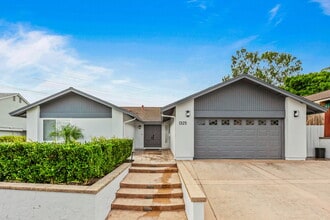 Building Photo - 1325 Park Dr