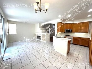 Building Photo - 1129 W Capitol Dr